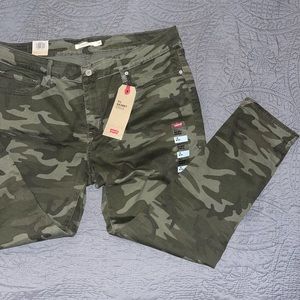 Levi Jeans NWT